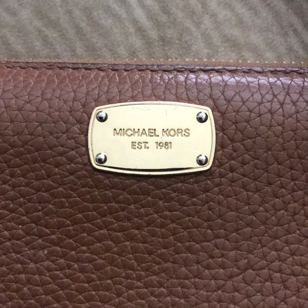 Michael Kors Leather Wallet - Picture 2 of 5